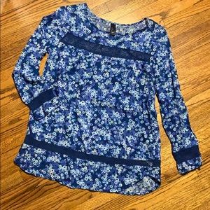 GAP: Blue, flowered blouse. NEVER WORN!!